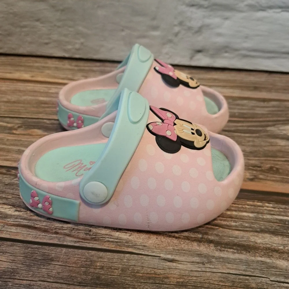 Disney Minnie Mouse Little girls size 6 slides sandals pink polka dots blie